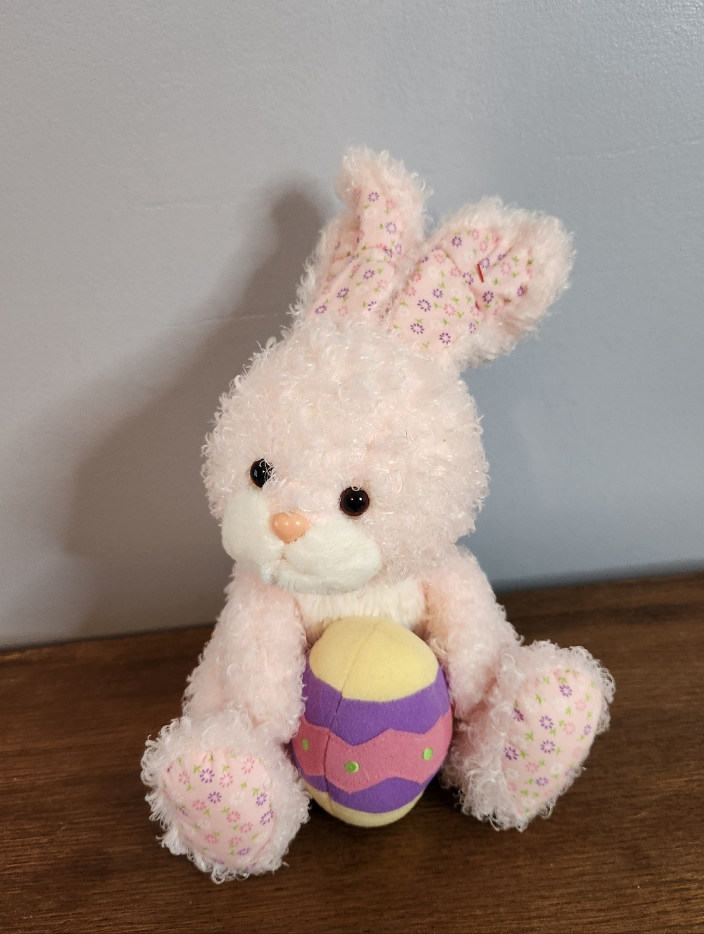 TY Classic 2005 Eggsworth Easter Bunny Floral Bunny